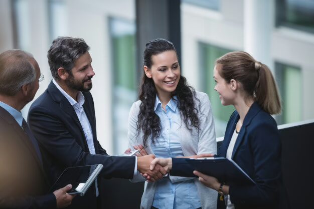 businesspeople-having-discussion-office_107420-84849