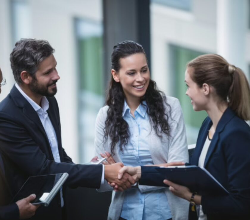 businesspeople-having-discussion-office_107420-84849